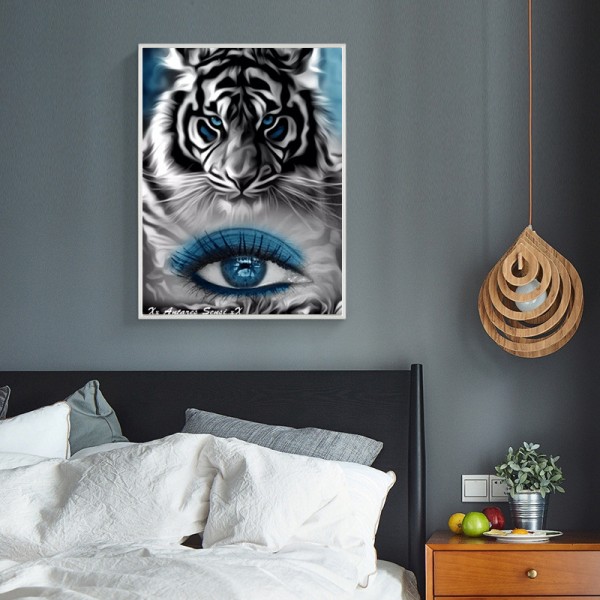 Variety Tiger-like Blue Eyes Diamond Art